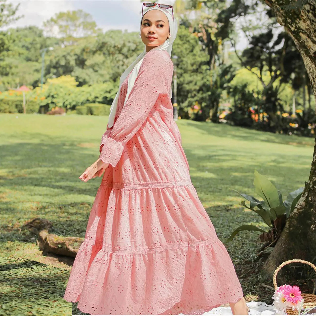 Muslim Malaysia Indonesia Hollow Lace Dress 