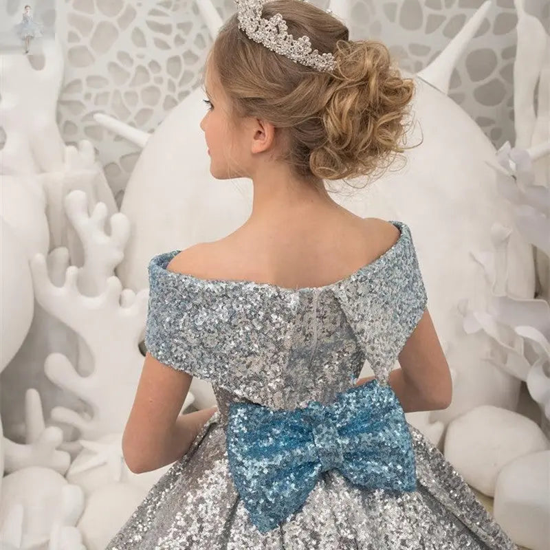 Girls long tail dress  Girls long tail dress Girls long tail dress Girls long tail dress