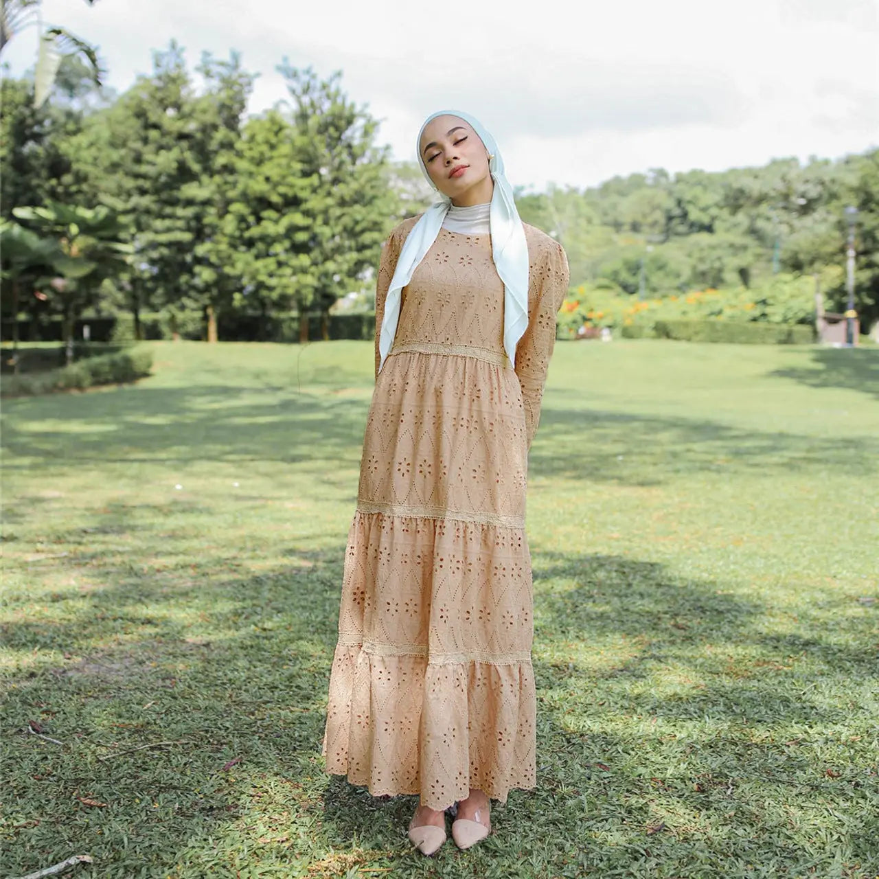 Muslim Malaysia Indonesia Hollow Lace Dress 