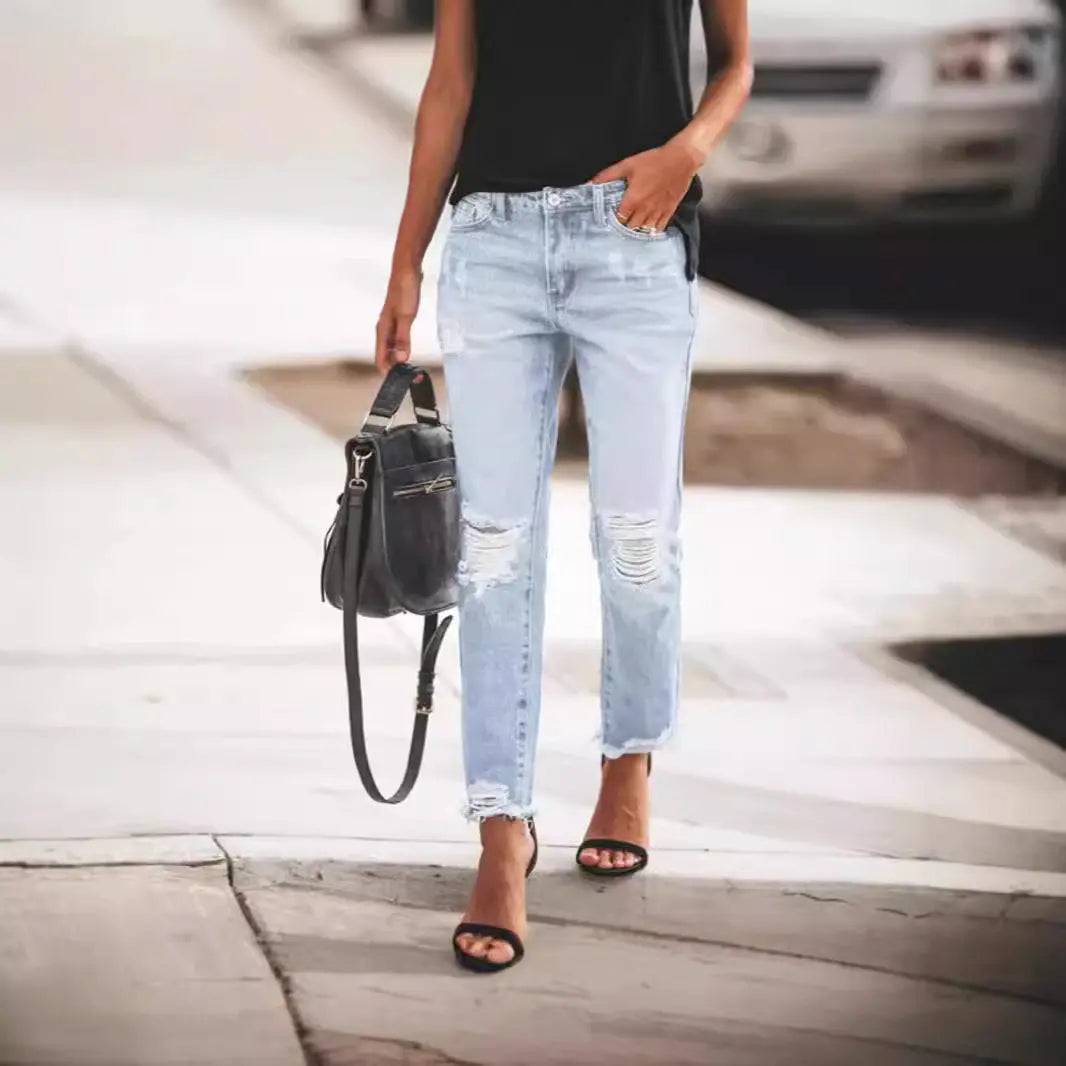 Women's Ripped Non-elastic Retro Fashion Jeans 