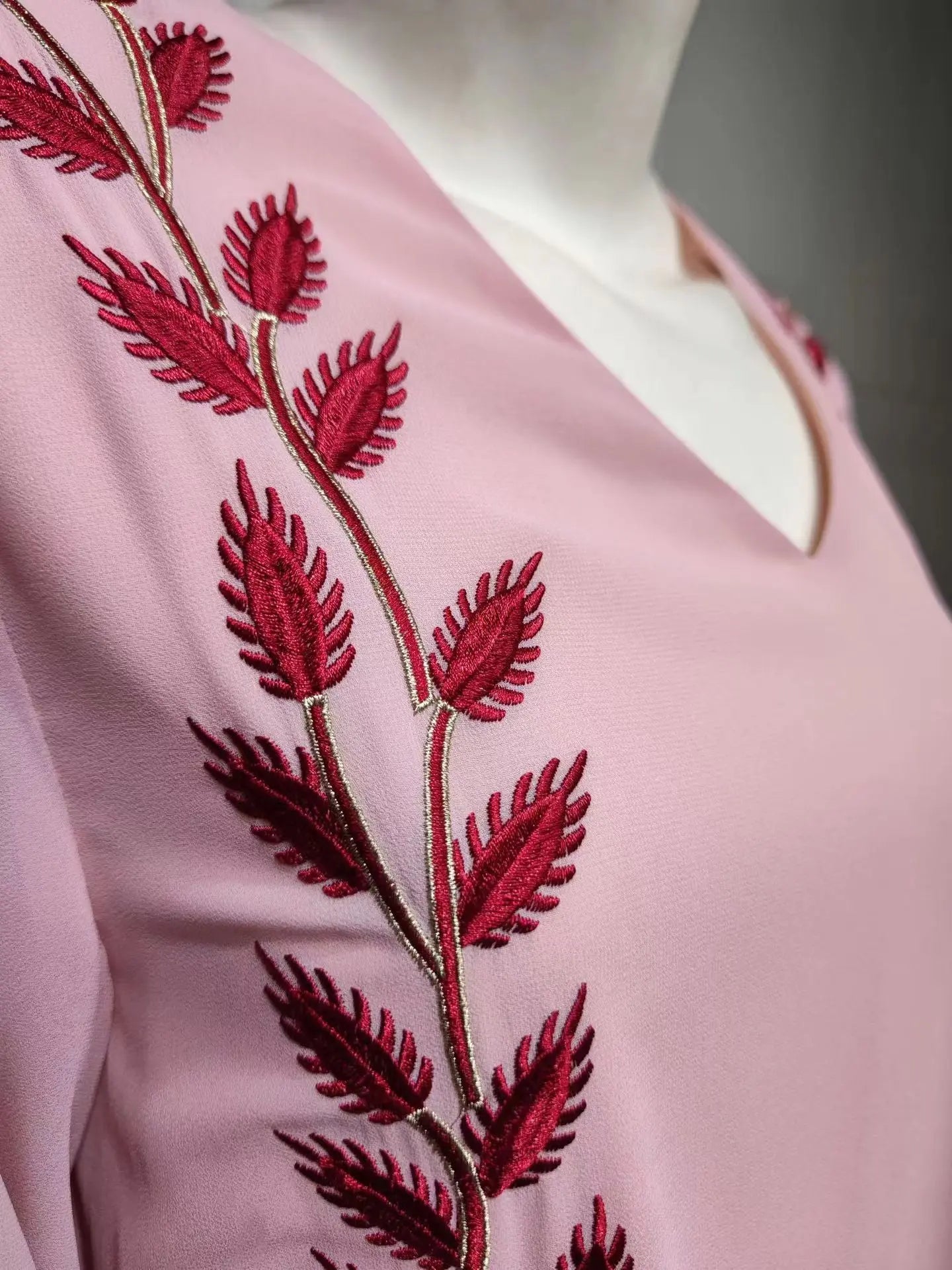 Women's Temperament Fashion Embroidery V-neck Dress 