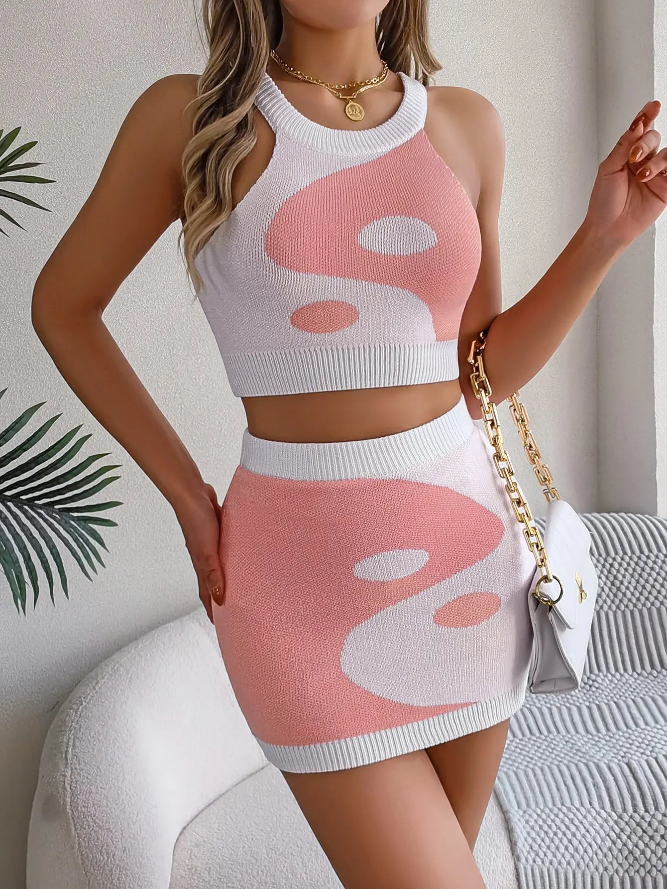 Contrast Color Midriff-baring Top Hip Skirt Suit Women's Clothing 